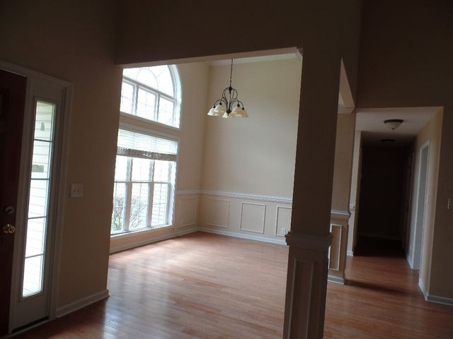 4381 Taylor Hall Ln, Adams, TN 37010