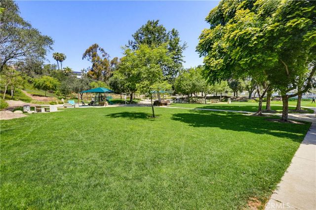 24 Heritage, Aliso Viejo, CA 92656