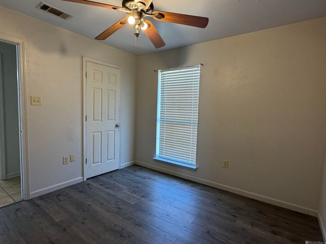 216 S Marchand Ave, Gonzales, LA 70737