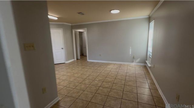 216 S Marchand Ave, Gonzales, LA 70737