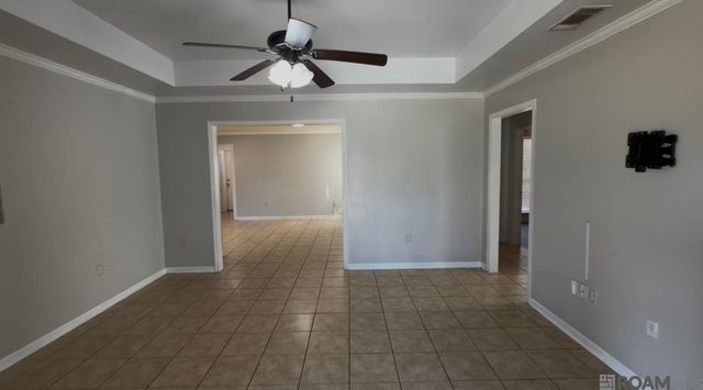 216 S Marchand Ave, Gonzales, LA 70737