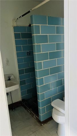 1706 Highland Ave, New Castle, PA 16105