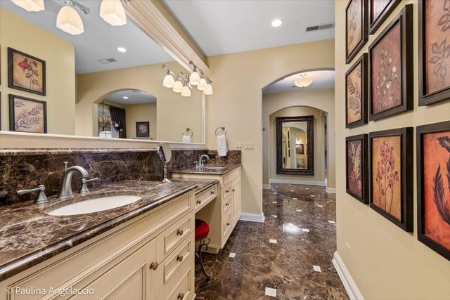 419 N Valley Hill Road, Bull Valley, IL 60098