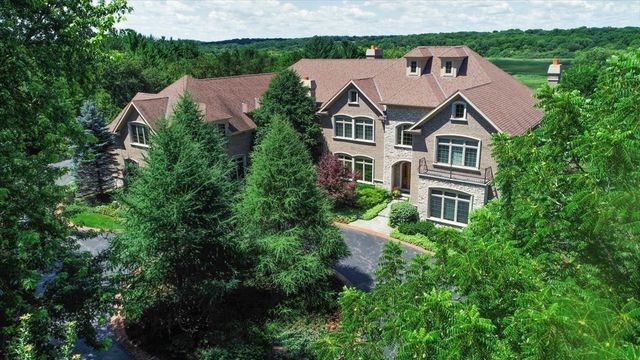 419 N Valley Hill Road, Bull Valley, IL 60098