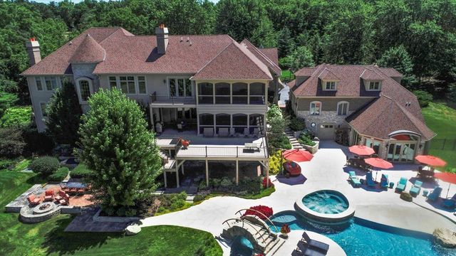 419 N Valley Hill Road, Bull Valley, IL 60098