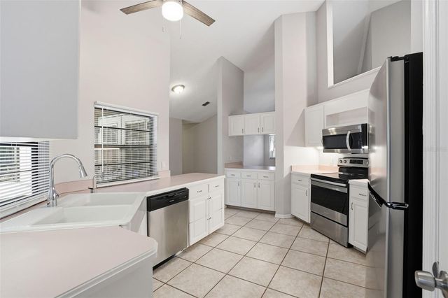 733 SWAYING PALM DRIVE, Apopka, FL 32712