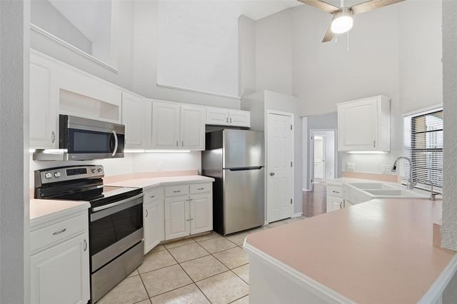 733 SWAYING PALM DRIVE, Apopka, FL 32712