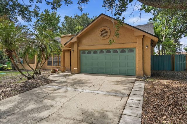 733 SWAYING PALM DRIVE, Apopka, FL 32712
