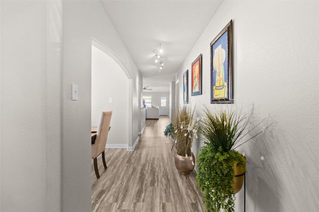 615 Ashlen Drive, Houston, TX 77073