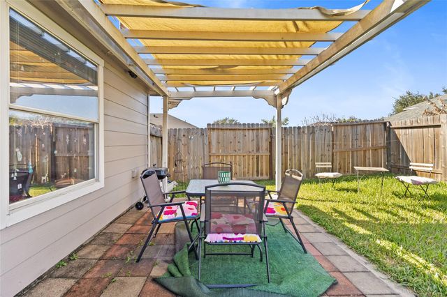 615 Ashlen Drive, Houston, TX 77073