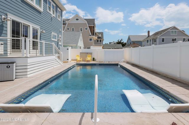 116 8th Avenue, Mantoloking, NJ 08738