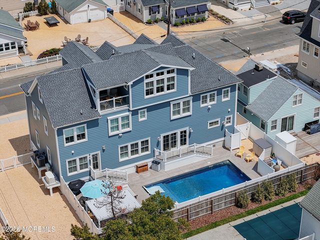 116 8th Avenue, Mantoloking, NJ 08738