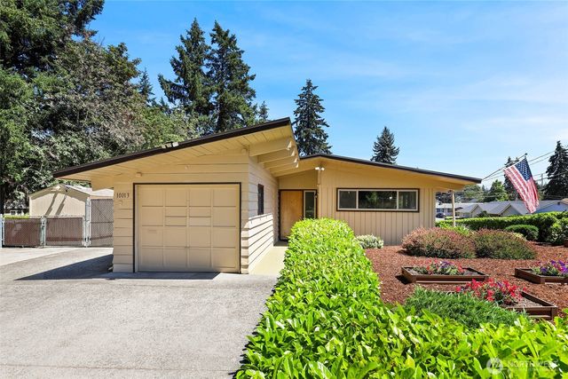 10013 Barnes Lane S, Tacoma, WA 98444