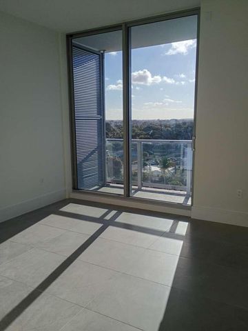 220 Lake Shore Drive 823, West Palm Beach, FL 33403