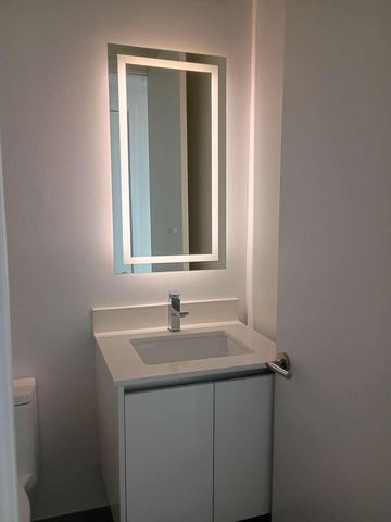 220 Lake Shore Drive 823, West Palm Beach, FL 33403