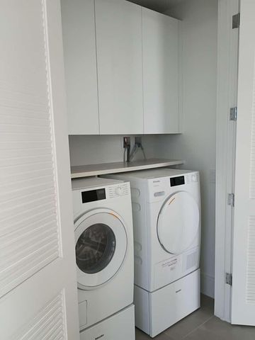 220 Lake Shore Drive 823, West Palm Beach, FL 33403