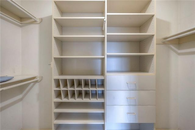 12441 Charlotte Street, Kansas City, MO 64146