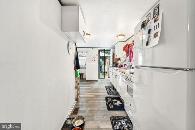 210 YORK ST, Burlington, NJ 08016