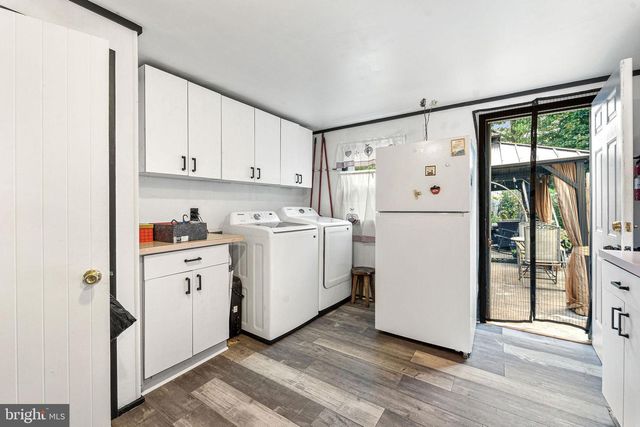 210 YORK ST, Burlington, NJ 08016