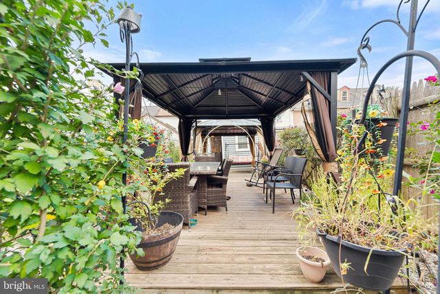 210 YORK ST, Burlington, NJ 08016