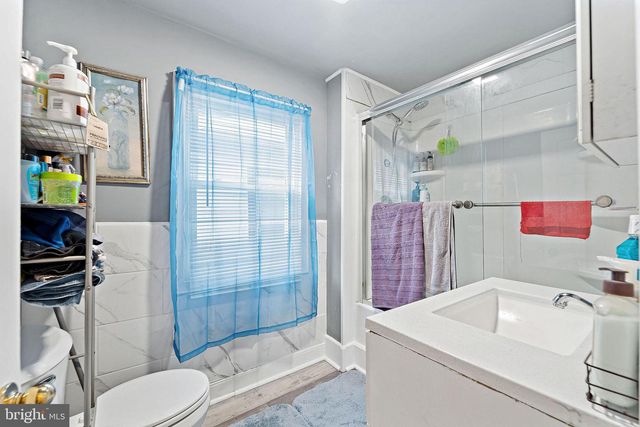 210 YORK ST, Burlington, NJ 08016