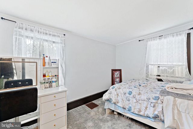 210 YORK ST, Burlington, NJ 08016