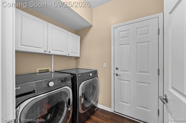 49385 Central Park E, Utica, MI 48317