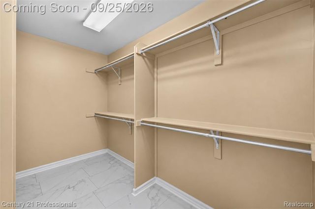 49385 Central Park E, Utica, MI 48317