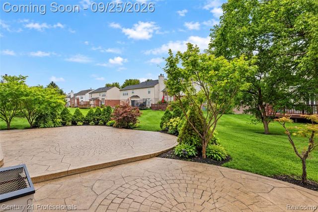 49385 Central Park E, Utica, MI 48317