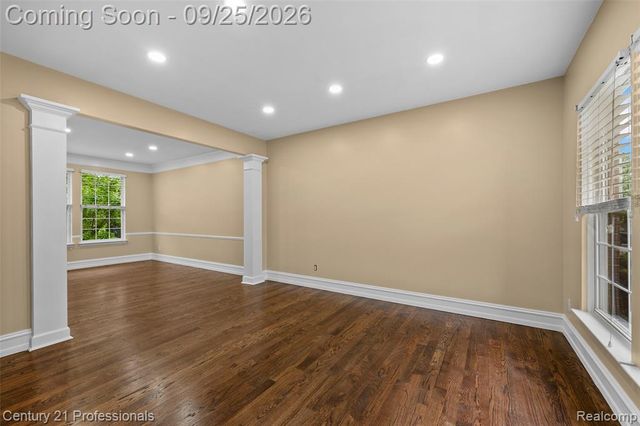49385 Central Park E, Utica, MI 48317