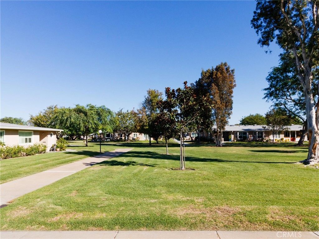 1400 Weeburn Road 82-F, Seal Beach, CA 90740 — photo 3