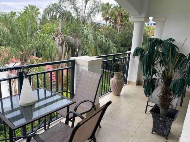 3205 NE 184th St 9302, Aventura, FL 33160