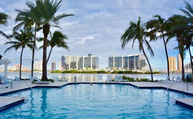 3205 NE 184th St 9302, Aventura, FL 33160