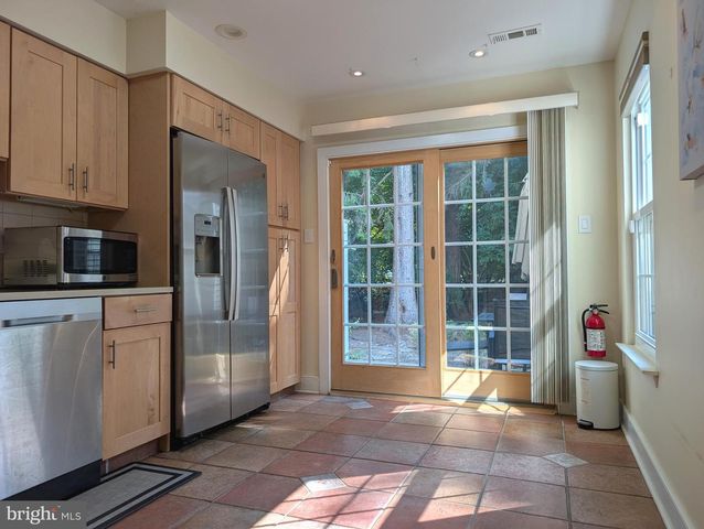 50 MCCOMB RD, Princeton, NJ 08540