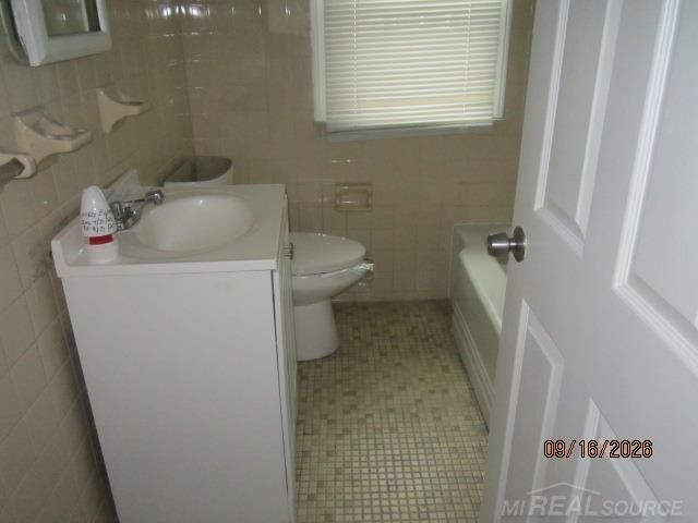 20601 Ridgemont Street, Harper Woods, MI 48225