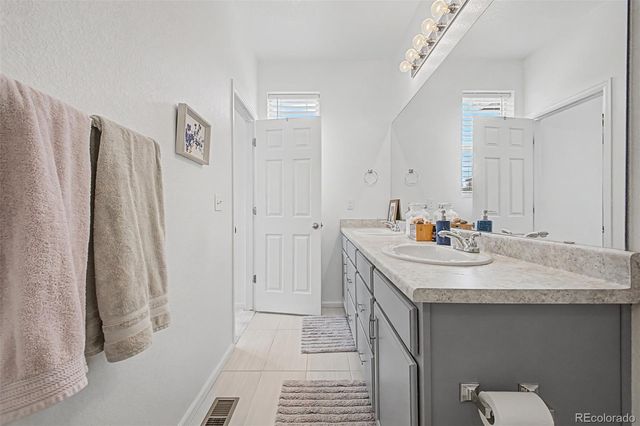 17069 E Exposition Drive, Aurora, CO 80017