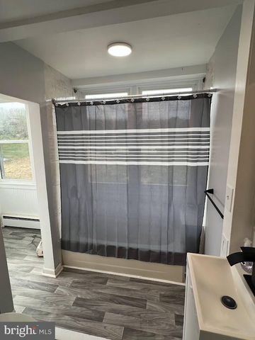 4389 HESS RD, Stewartstown, PA 17363