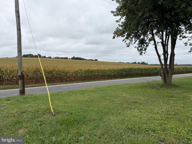 4389 HESS RD, Stewartstown, PA 17363