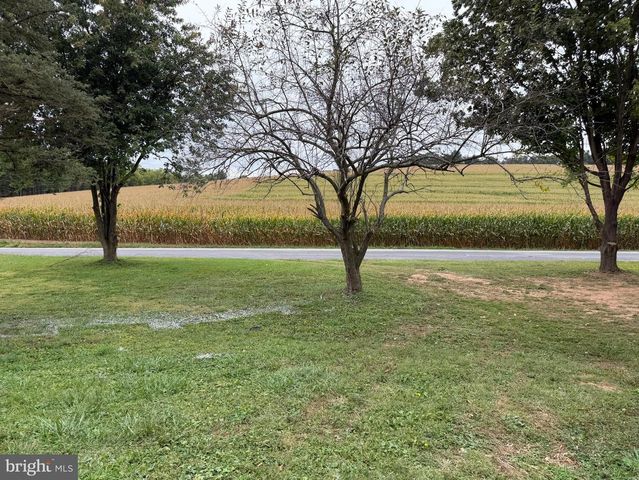 4389 HESS RD, Stewartstown, PA 17363