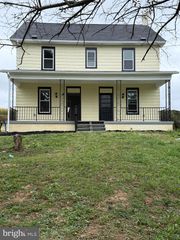 4389 HESS RD, Stewartstown, PA 17363
