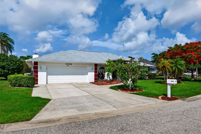 5836 HELEN WAY, Sarasota, FL 34243