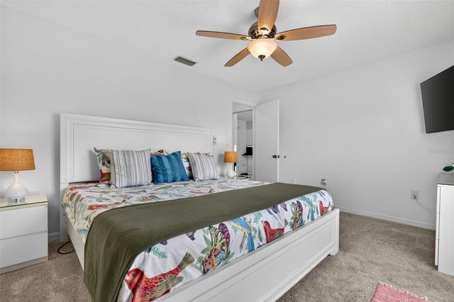5836 HELEN WAY, Sarasota, FL 34243