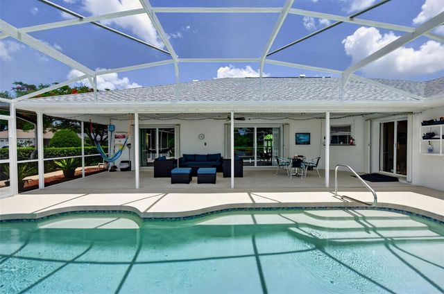 5836 HELEN WAY, Sarasota, FL 34243