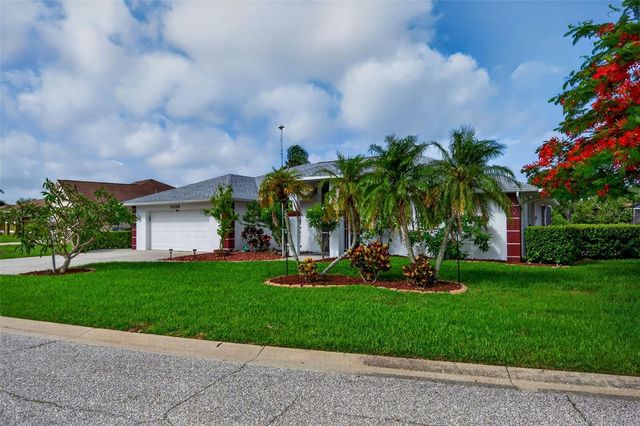 5836 HELEN WAY, Sarasota, FL 34243