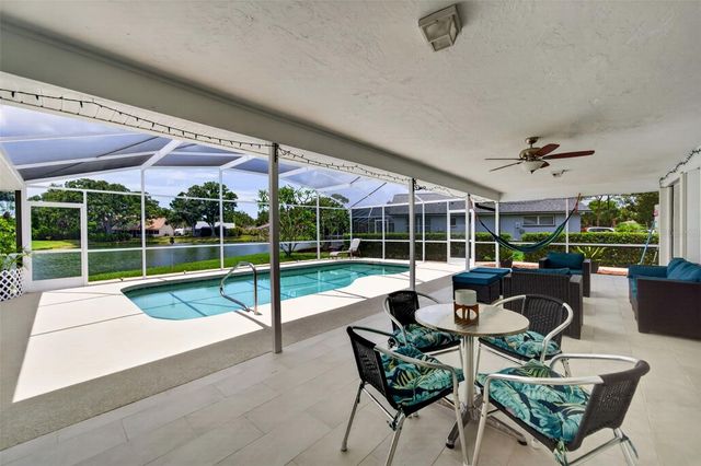 5836 HELEN WAY, Sarasota, FL 34243