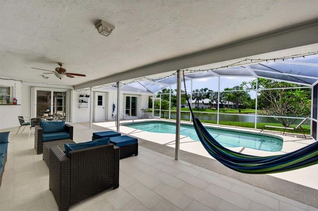 5836 HELEN WAY, Sarasota, FL 34243