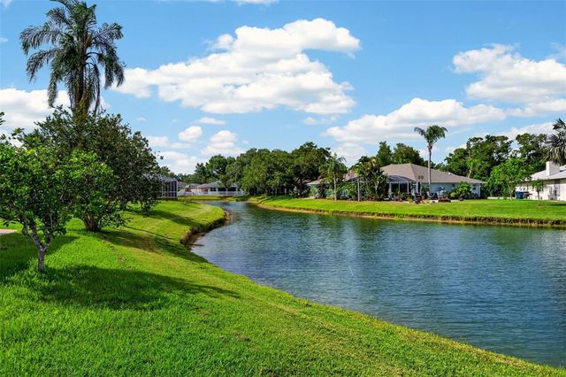 5836 HELEN WAY, Sarasota, FL 34243