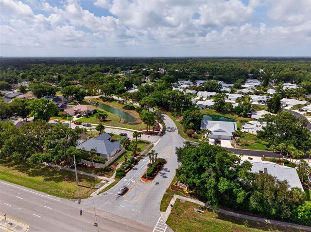 5836 HELEN WAY, Sarasota, FL 34243