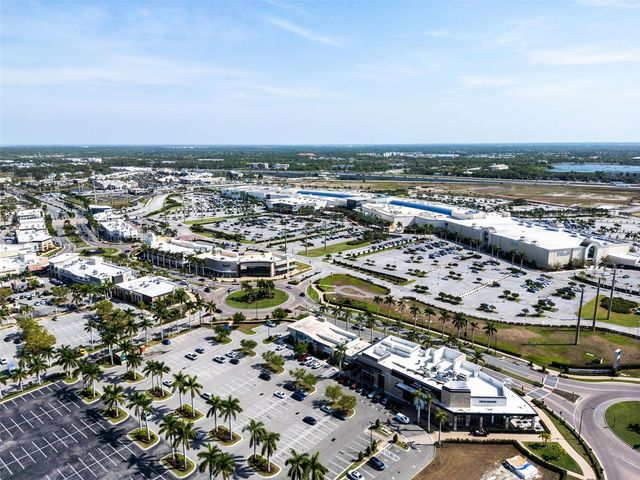 5836 HELEN WAY, Sarasota, FL 34243