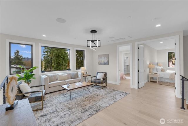 4025 NE 172nd Avenue, Redmond, WA 98052